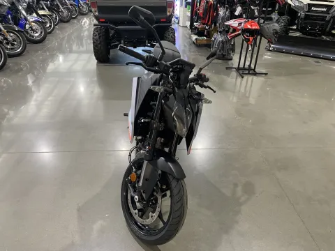 Another view of 2026 KTM Duke 250 for sale in Grain Valley, MO at Dell's Powersports