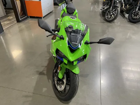 Another view of 2026 Kawasaki NINJA ZX-6R ABS for sale in Grain Valley, MO at Dell's Powersports