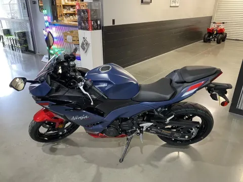 More photos of 2026 Kawasaki Ninja 500 ABS at Dell's Powersports, MO