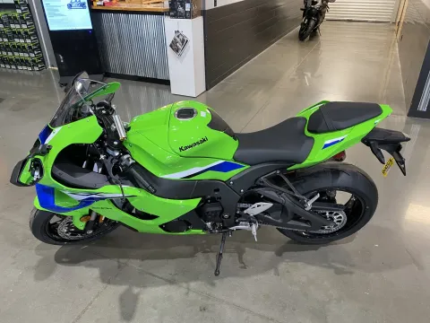 More photos of 2026 Kawasaki Ninja ZX-10R ABS at Dell's Powersports, MO