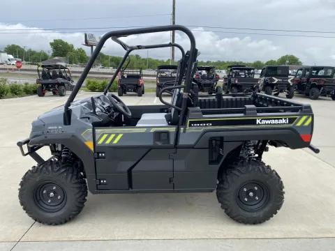 More photos of 2026 Kawasaki Mule PRO-FXR 1000 Base at Dell's Powersports, MO