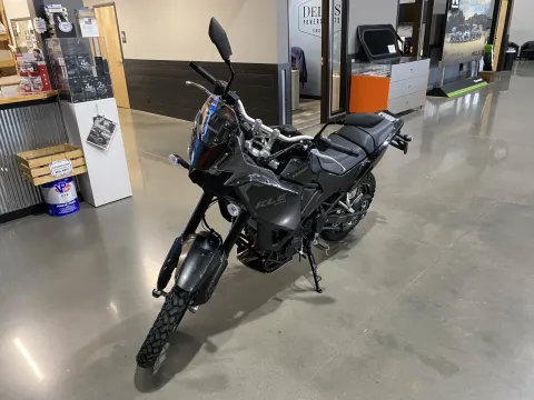More photos of 2026 Kawasaki KLE500 ABS at Dell's Powersports, MO