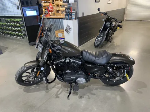 More photos of 2020 Harley-Davidson Sportster Iron 883 at Dell's Powersports, MO