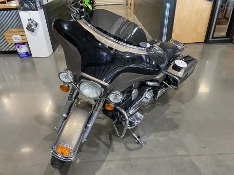 More photos of 2004 Harley-Davidson Electra Glide Ultra Classic at Dell's Powersports, MO