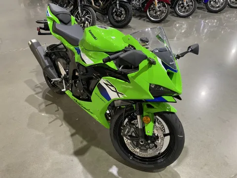Photos of 2026 Kawasaki Ninja ZX-6R Base for sale in Grain Valley, MO at Dell's Powersports