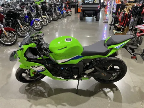 More photos of 2026 Kawasaki Ninja ZX-6R at Dell's Powersports, MO