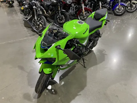 More photos of 2026 Kawasaki Ninja ZX-6R Base at Dell's Powersports, MO