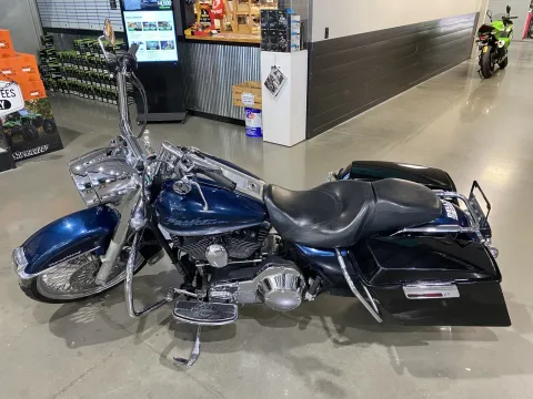 More photos of 2001 Harley-Davidson Road King Screaming Eagle at Dell's Powersports, MO