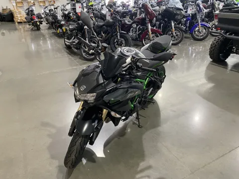 More photos of 2026 Kawasaki Z H2 SE ABS at Dell's Powersports, MO
