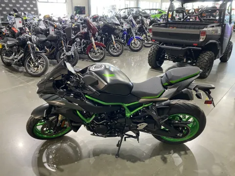More photos of 2026 Kawasaki Z H2 SE ABS at Dell's Powersports, MO