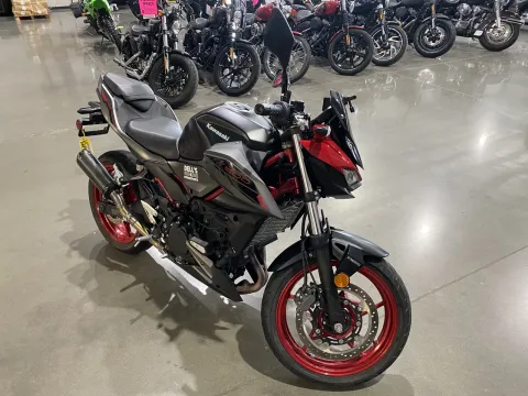 Photos of 2024 Kawasaki Z500 SE ABS for sale in Grain Valley, MO at Dell's Powersports