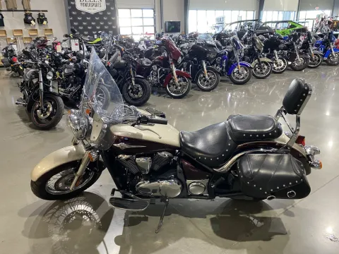 More photos of 2012 Kawasaki Vulcan 900 Classic LT at Dell's Powersports, MO