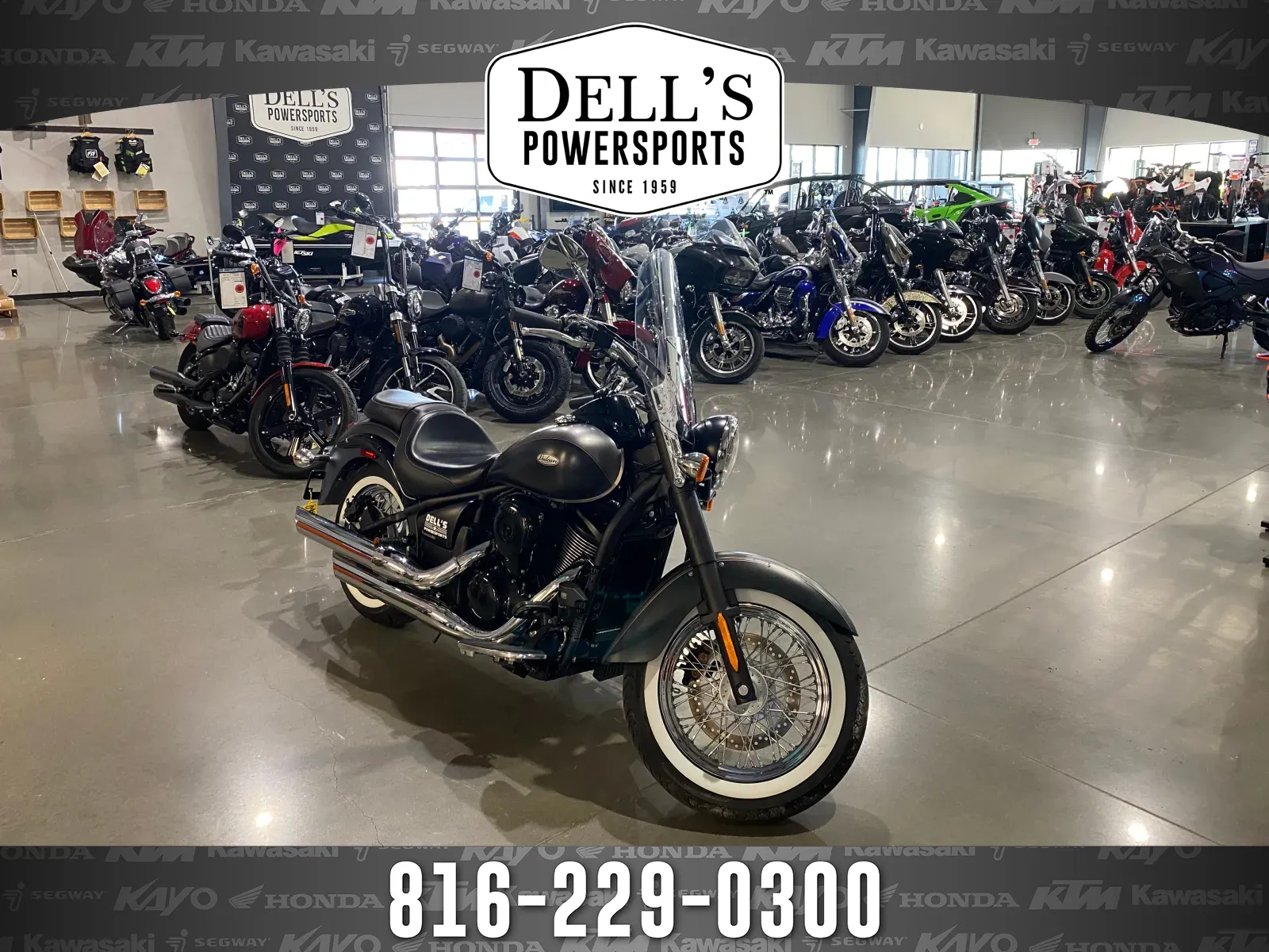 Gray 2018 Kawasaki Vulcan 900 Classic for sale in Grain Valley, MO