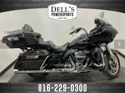 Black 2017 Harley-Davidson Road Glide Ultra for sale in Grain Valley, MO