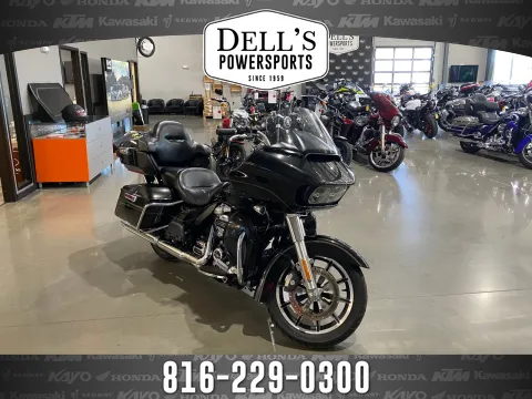 Black 2017 Harley-Davidson Road Glide Ultra for sale in Grain Valley, MO
