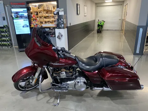 More photos of 2014 Harley-Davidson Street Glide Special at Dell's Powersports, MO