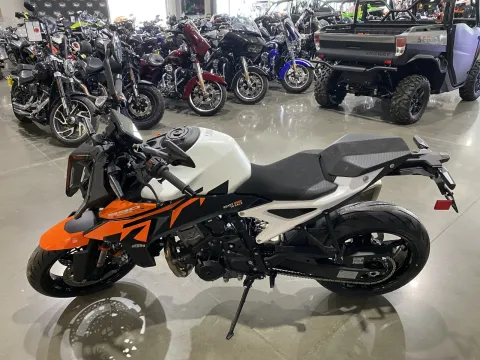 More photos of 2027 KTM 990 Duke at Dell's Powersports, MO