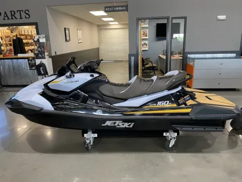 More photos of 2026 Kawasaki Jet Ski Ultra 160 LX at Dell's Powersports, MO