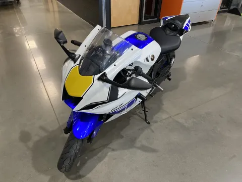 More photos of 2024 Yamaha YZF R7 at Dell's Powersports, MO