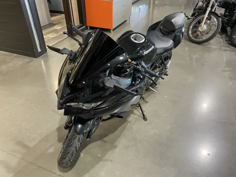 More photos of 2024 Kawasaki Ninja ZX-4R ABS at Dell's Powersports, MO