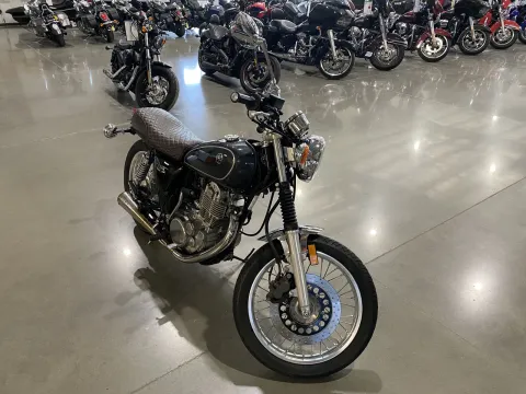 Photos of 2015 Yamaha SR400 for sale in Grain Valley, MO at Dell's Powersports