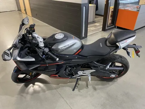 More photos of 2023 CFMOTO 450 SS at Dell's Powersports, MO