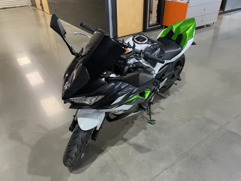 More photos of 2022 Kawasaki Ninja 650 at Dell's Powersports, MO