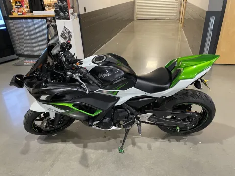 More photos of 2022 Kawasaki Ninja 650 at Dell's Powersports, MO