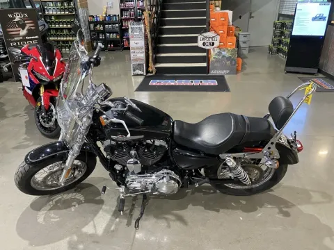 More photos of 2017 Harley-Davidson Sportster 1200 Custom at Dell's Powersports, MO