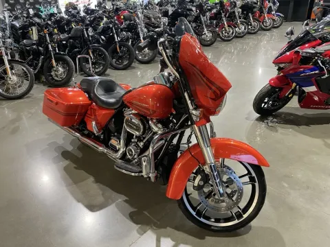 Photos of 2017 Harley-Davidson Street Glide Special for sale in Grain Valley, MO at Dell's Powersports