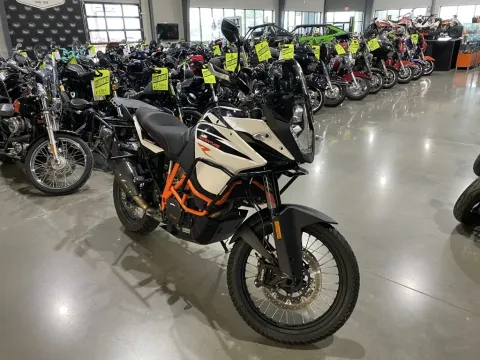 Photos of 2018 KTM Adventure 1090 R for sale in Grain Valley, MO at Dell's Powersports