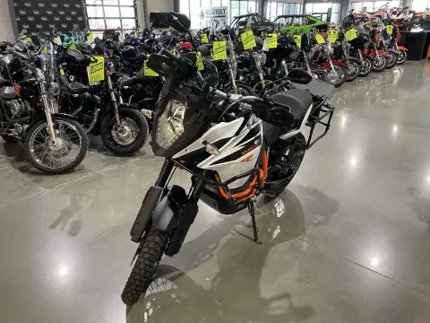 More photos of 2018 KTM Adventure 1090 R at Dell's Powersports, MO