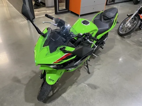 More photos of 2024 Kawasaki Ninja 500 at Dell's Powersports, MO