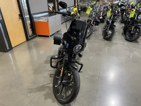 Another view of 2021 Harley-Davidson Sportster Iron 883 for sale in Grain Valley, MO at Dell's Powersports