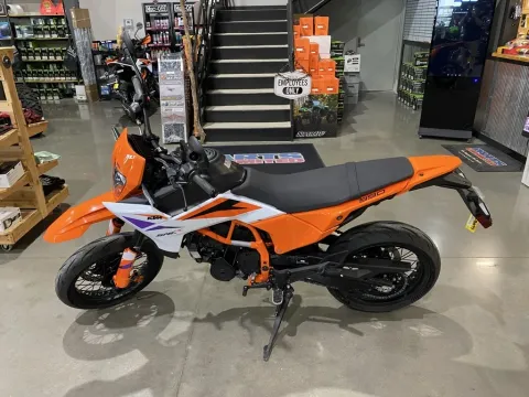 More photos of 2026 KTM SMC 390 R at Dell's Powersports, MO