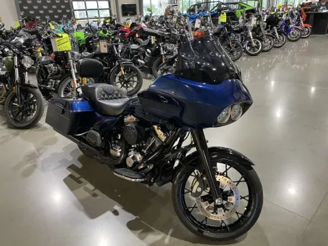 Photos of 2012 Harley-Davidson ROAD GLIDE CUSTOM for sale in Grain Valley, MO at Dell's Powersports