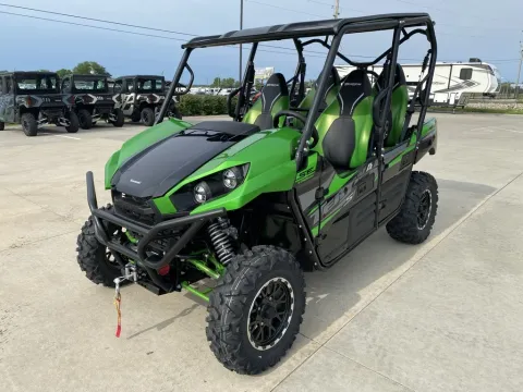 More photos of 2025 Kawasaki Teryx4 S SE at Dell's Powersports, MO