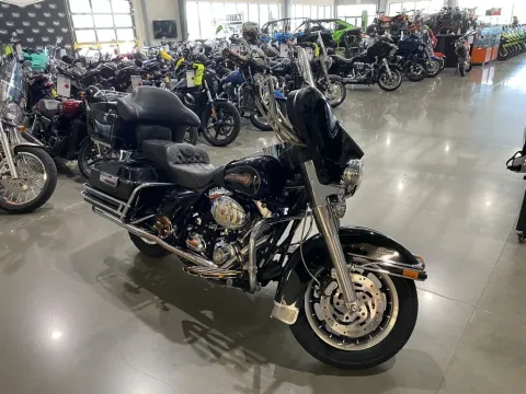 Photos of 2007 Harley-Davidson Electra Glide Classic for sale in Grain Valley, MO at Dell's Powersports