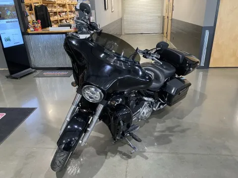 More photos of 2007 Harley-Davidson Street Glide at Dell's Powersports, MO