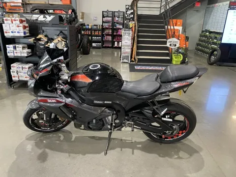 More photos of 2014 Suzuki GSX-R at Dell's Powersports, MO