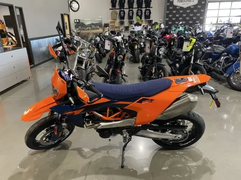 More photos of 2026 KTM SMC 690 R at Dell's Powersports, MO