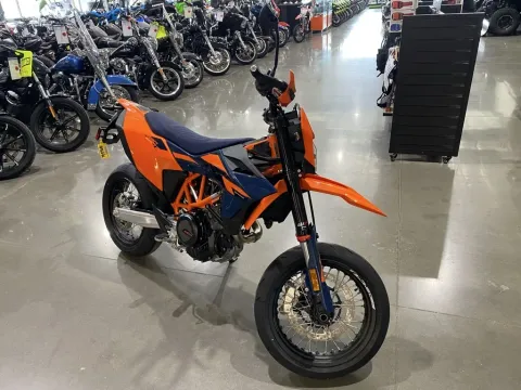 Photos of 2026 KTM SMC 690 R for sale in Grain Valley, MO at Dell's Powersports