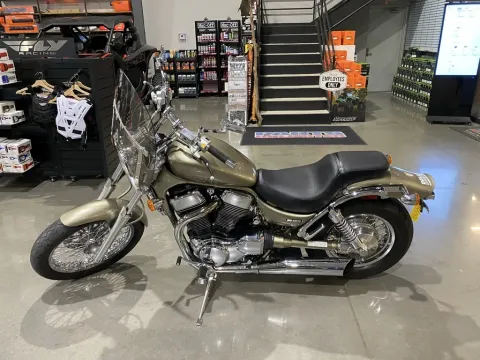 More photos of 2008 Suzuki Boulevard S83 at Dell's Powersports, MO