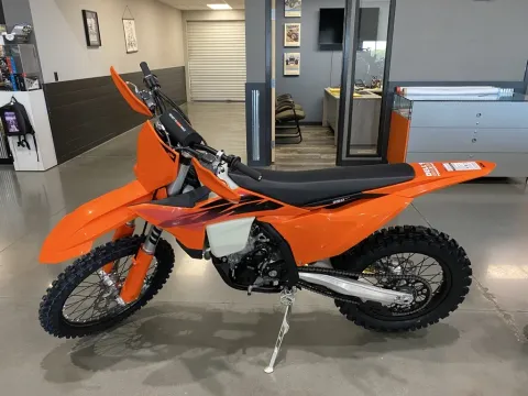 More photos of 2027 KTM XC 350 F at Dell's Powersports, MO