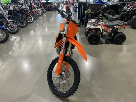 Another view of 2027 KTM SX 450 F for sale in Grain Valley, MO at Dell's Powersports