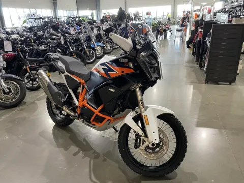 Photos of 2026 KTM 1390 Super Adventure R for sale in Grain Valley, MO at Dell's Powersports