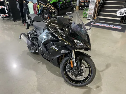 Photos of 2026 Kawasaki Ninja 1100SX ABS for sale in Grain Valley, MO at Dell's Powersports