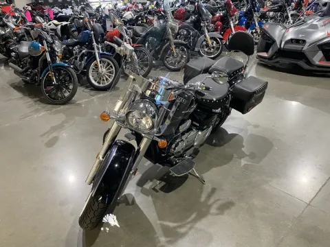 More photos of 2011 Suzuki Boulevard C50T at Dell's Powersports, MO