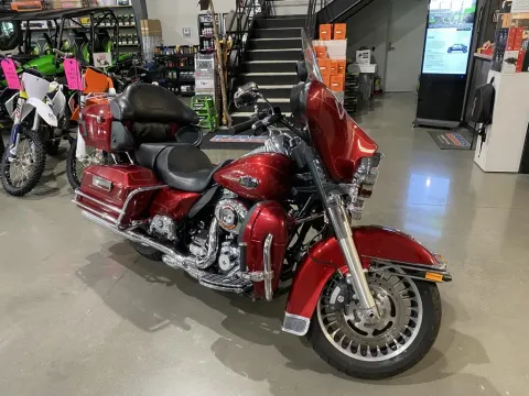 Photos of 2012 Harley-Davidson Electra Glide Ultra Classic for sale in Grain Valley, MO at Dell's Powersports
