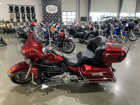 More photos of 2012 Harley-Davidson Electra Glide Ultra Classic at Dell's Powersports, MO